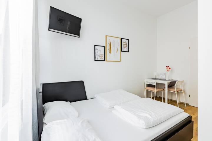Budget Rooms West With Shared Kitchen Viena Exterior foto