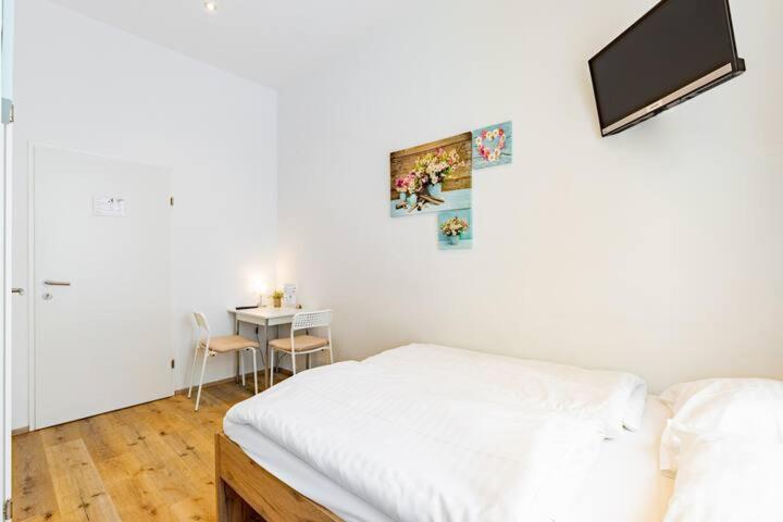 Budget Rooms West With Shared Kitchen Viena Exterior foto