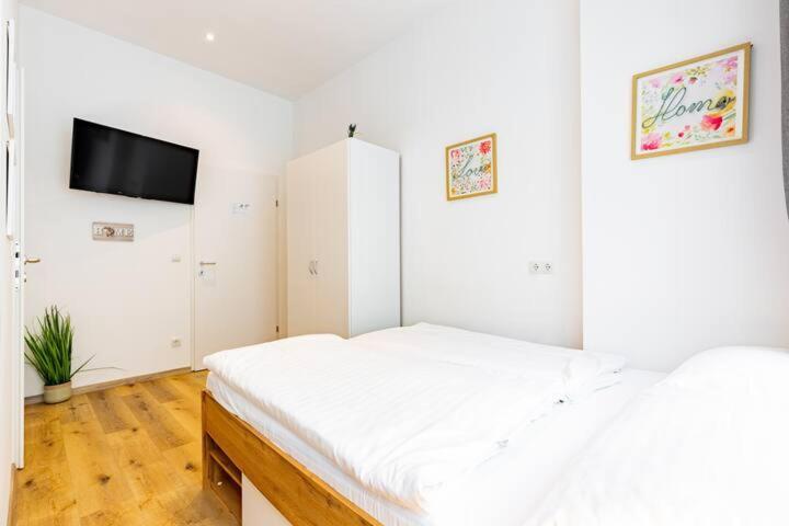 Budget Rooms West With Shared Kitchen Viena Exterior foto