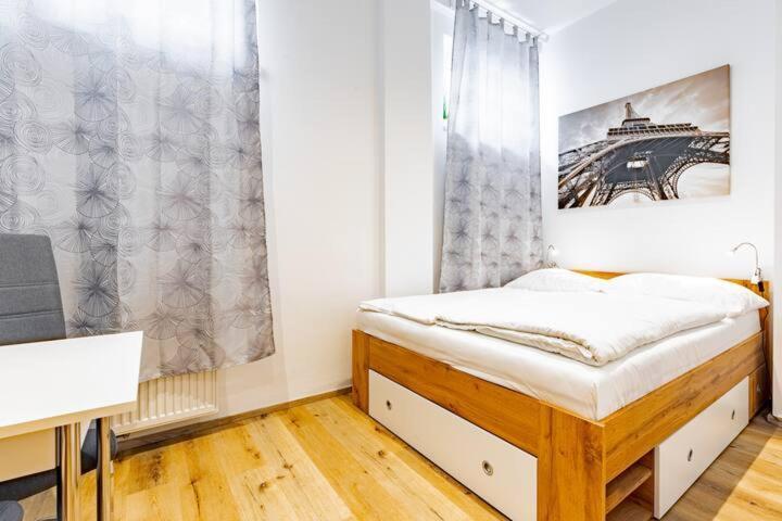 Budget Rooms West With Shared Kitchen Viena Exterior foto