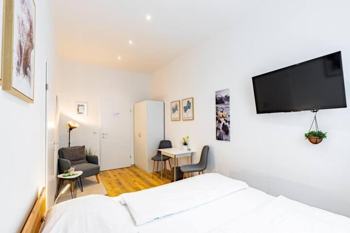Budget Rooms West With Shared Kitchen Viena Exterior foto