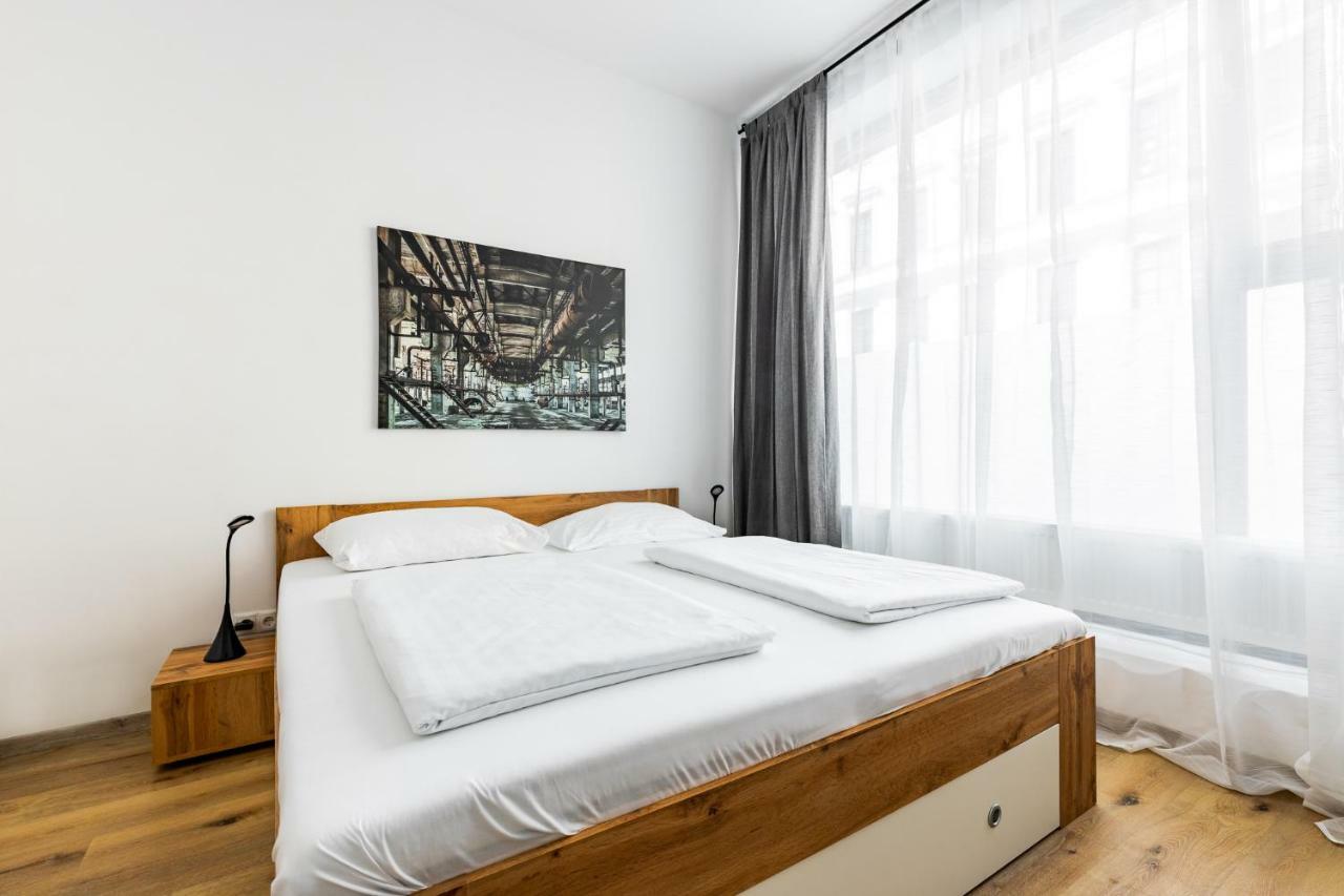 Budget Rooms West With Shared Kitchen Viena Exterior foto