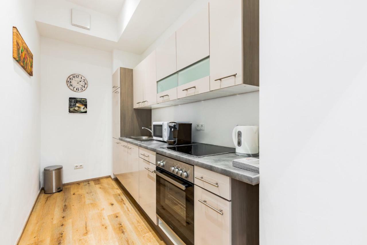 Budget Rooms West With Shared Kitchen Viena Exterior foto