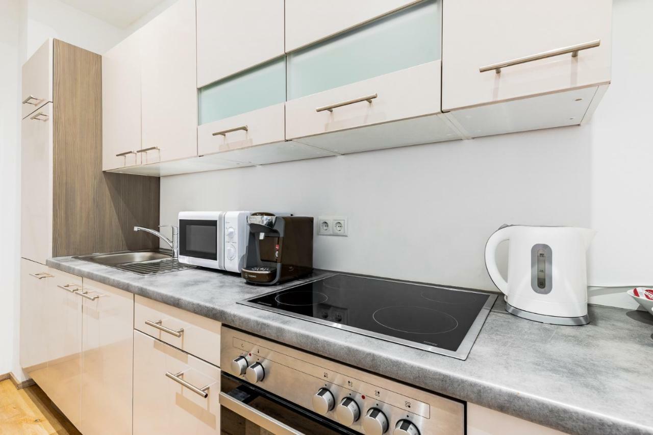 Budget Rooms West With Shared Kitchen Viena Exterior foto