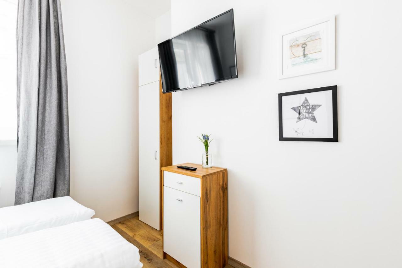 Budget Rooms West With Shared Kitchen Viena Exterior foto