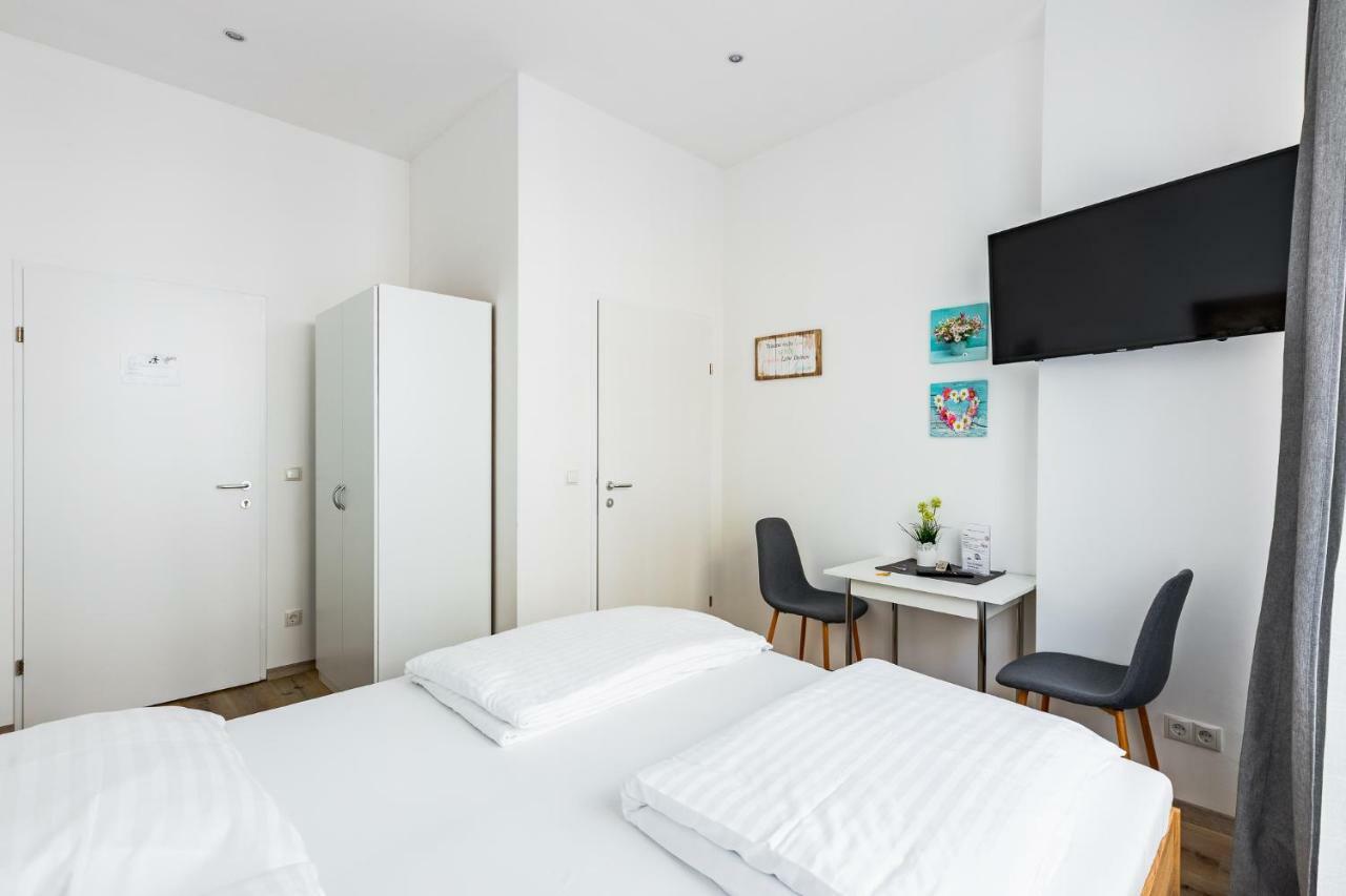 Budget Rooms West With Shared Kitchen Viena Exterior foto